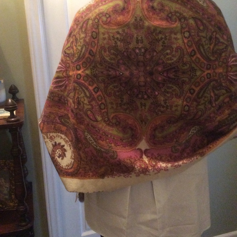 Cashmere wrap - Picture 2 of 2